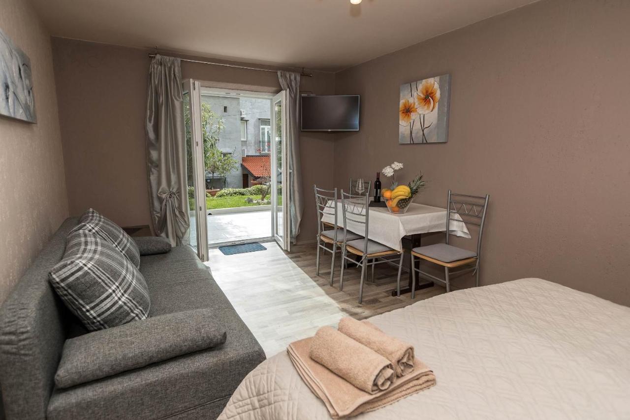 Apartments Karmen 1 Crikvenica Εξωτερικό φωτογραφία