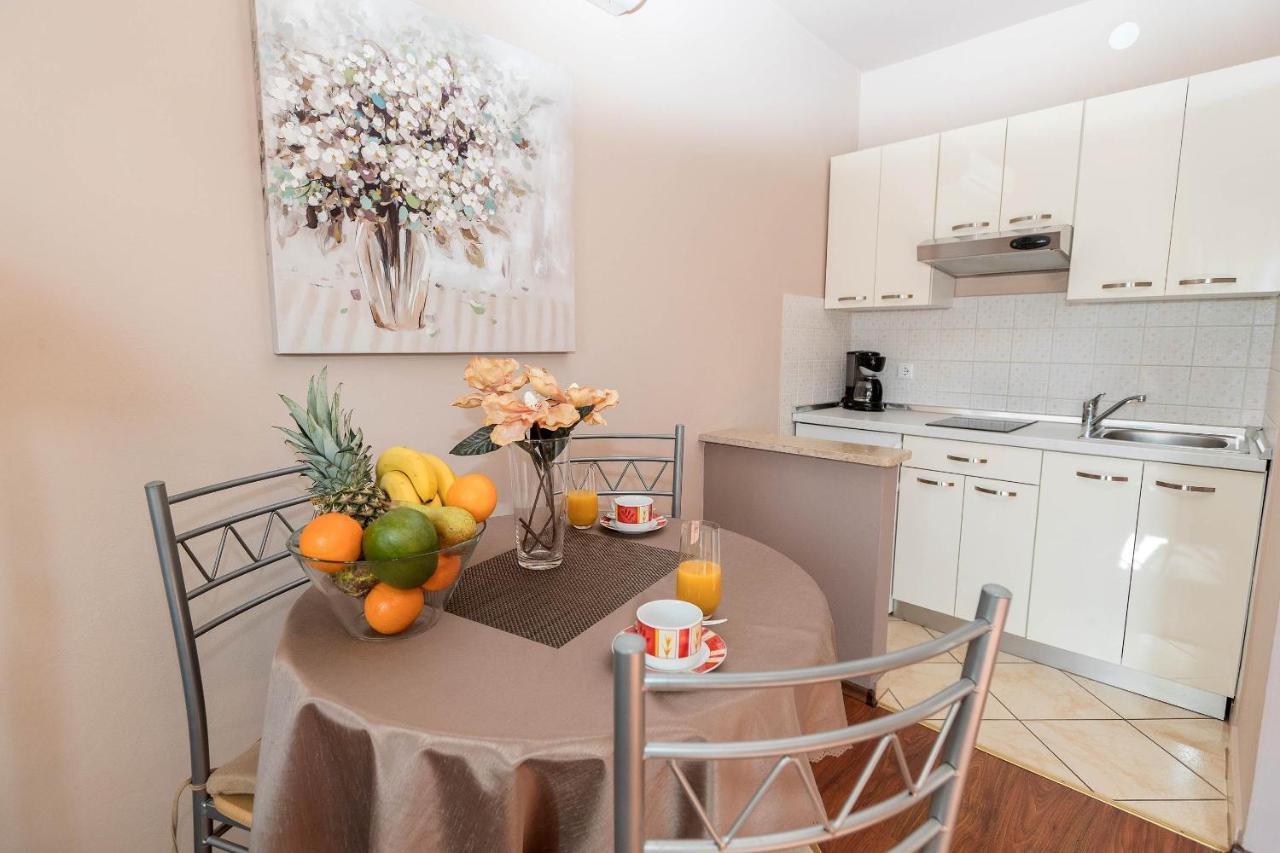 Apartments Karmen 1 Crikvenica Εξωτερικό φωτογραφία